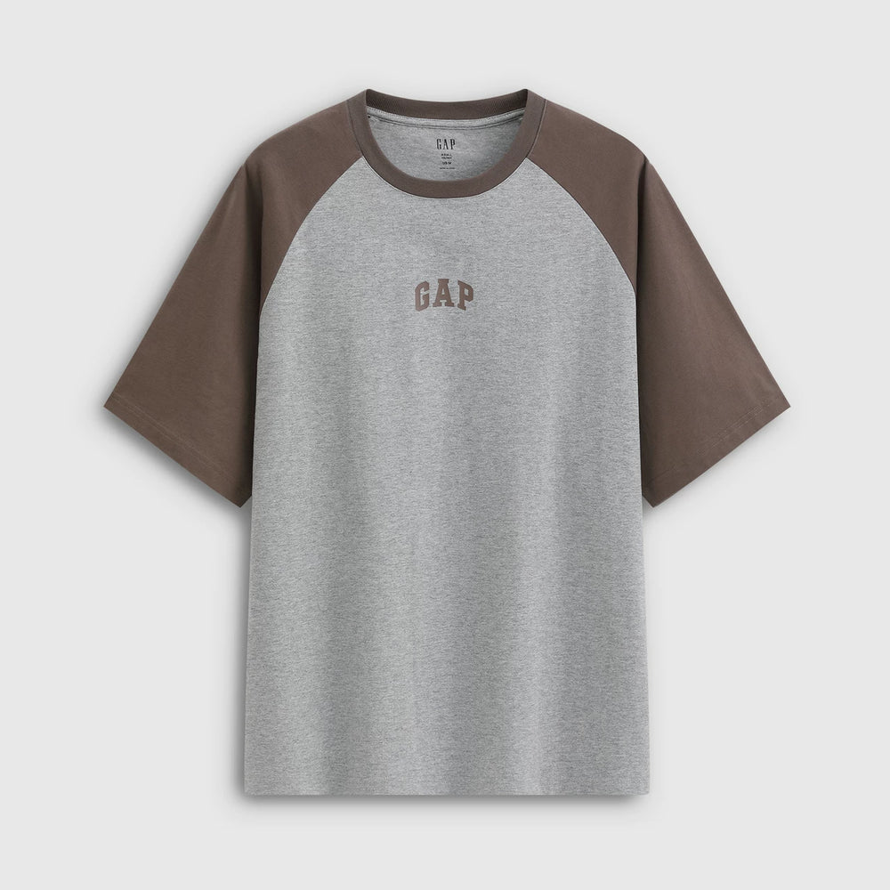 Cheng Yi endorses Gap Men's and Women's 2026 Summer Edition printed logo contrasting shoulder length short sleeved T-shirt 725618