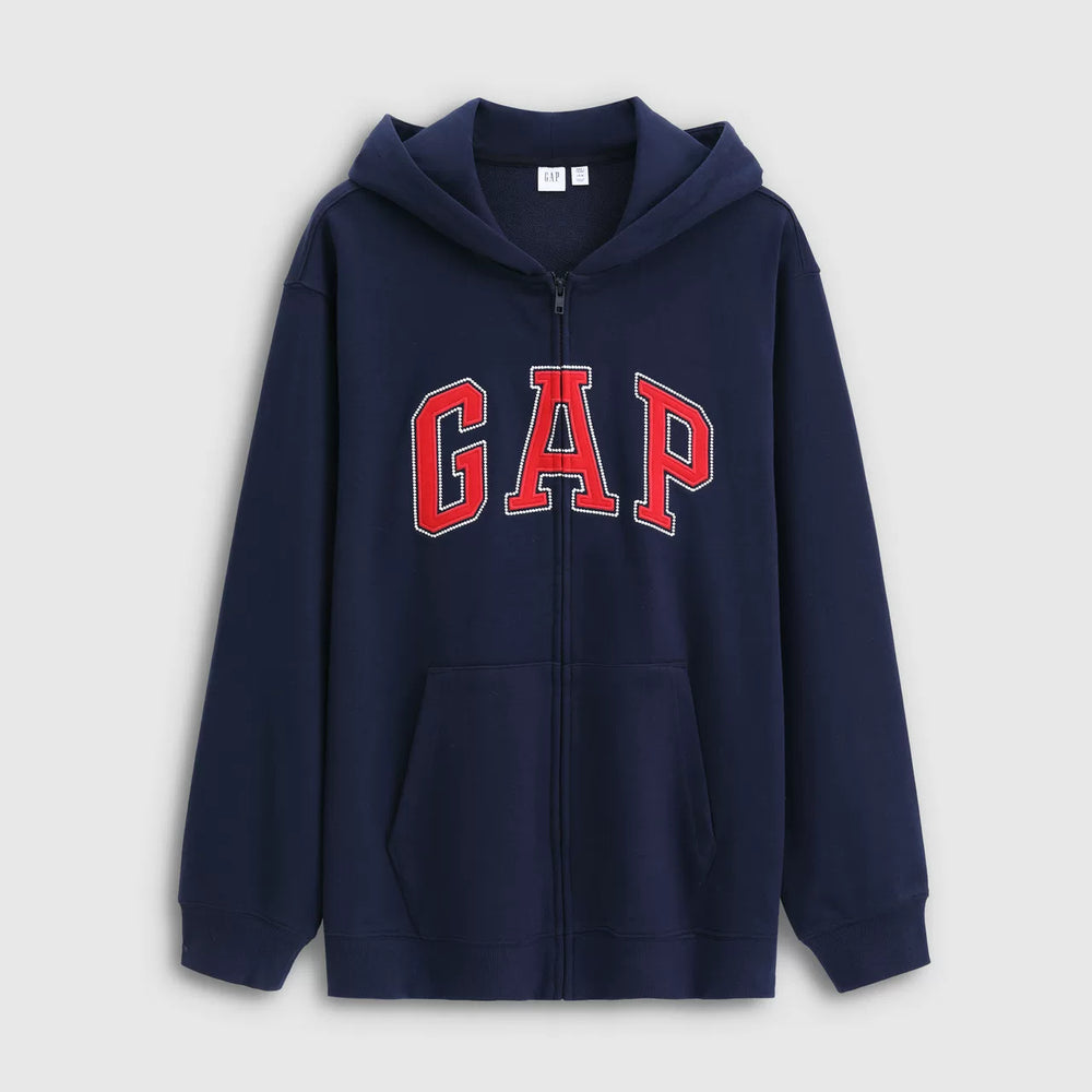 Cheng Yi endorses Gap men's and women's clothing for the 2026 spring season, featuring embroidered loose hoodie with logo 854670
