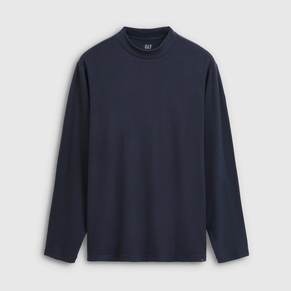 Cheng Yi endorses Gap men's spring collection with a semi high neck bottom and casual top 788434
