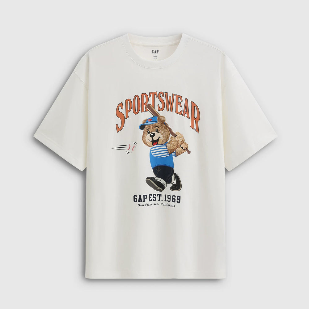 Cheng Yi endorses Gap men's and women's clothing for the summer of 2026, featuring a loose short sleeved T-shirt with a teddy bear print, model 866355