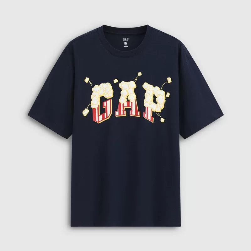 Cheng Yi endorses Gap men's and women's clothing for the summer of 2026 with a new logo printed loose short sleeved T-shirt 854340