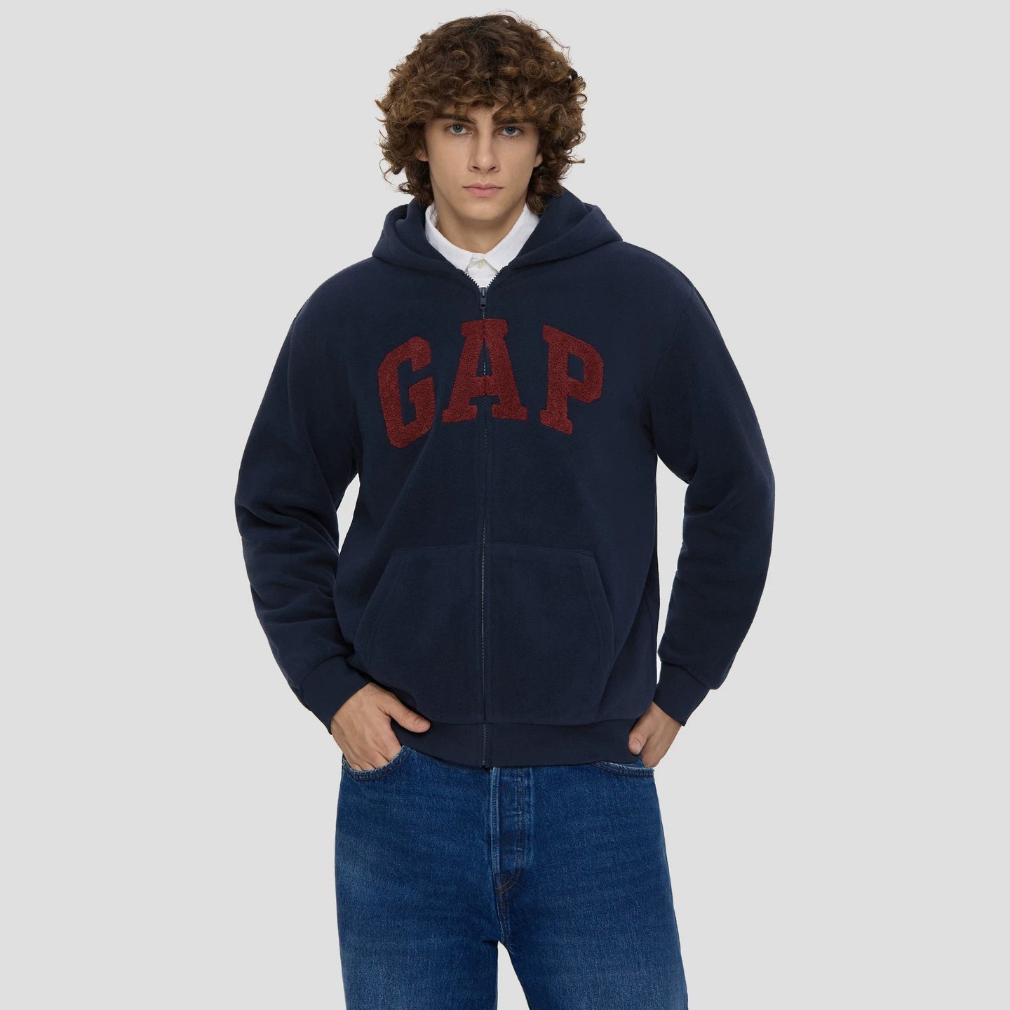 Cheng Yi endorses Gap men's and women's spring collection logo fleece hooded zipper sweatshirt 786693