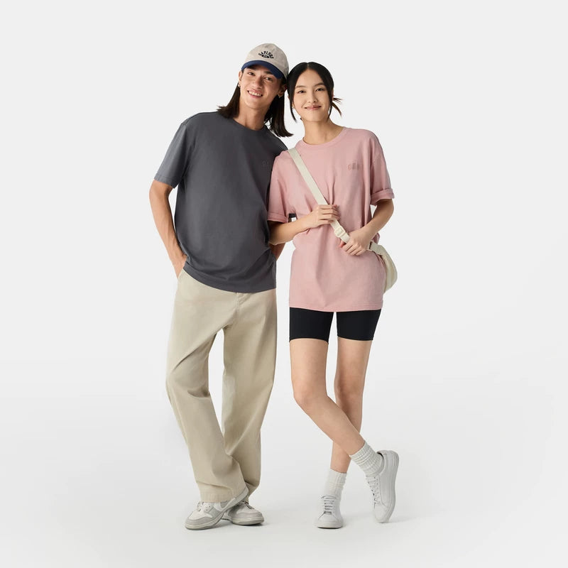 Cheng Yi endorses Gap men's and women's summer clothing, solid color offset printed logo short sleeved T-shirt, loose top 725619