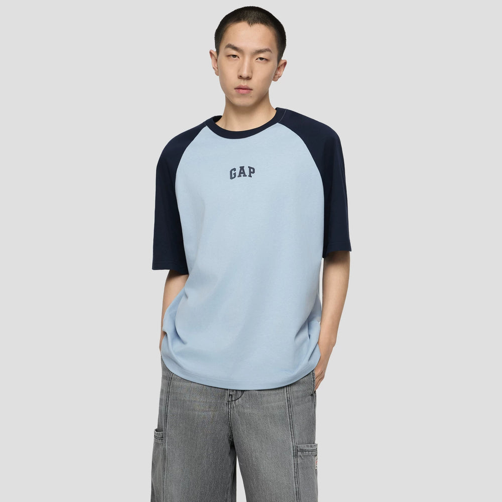 Cheng Yi endorses Gap Men's and Women's 2026 Summer Edition printed logo contrasting shoulder length short sleeved T-shirt 725618