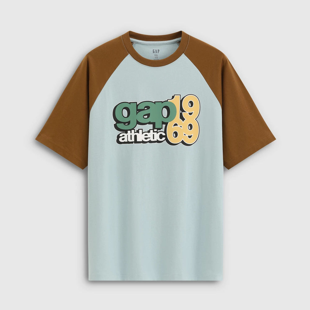 Cheng Yi endorses Gap men's and women's clothing for the 2026 summer season, featuring a contrasting logo and shoulder sleeves in short sleeved T-shirt 866068