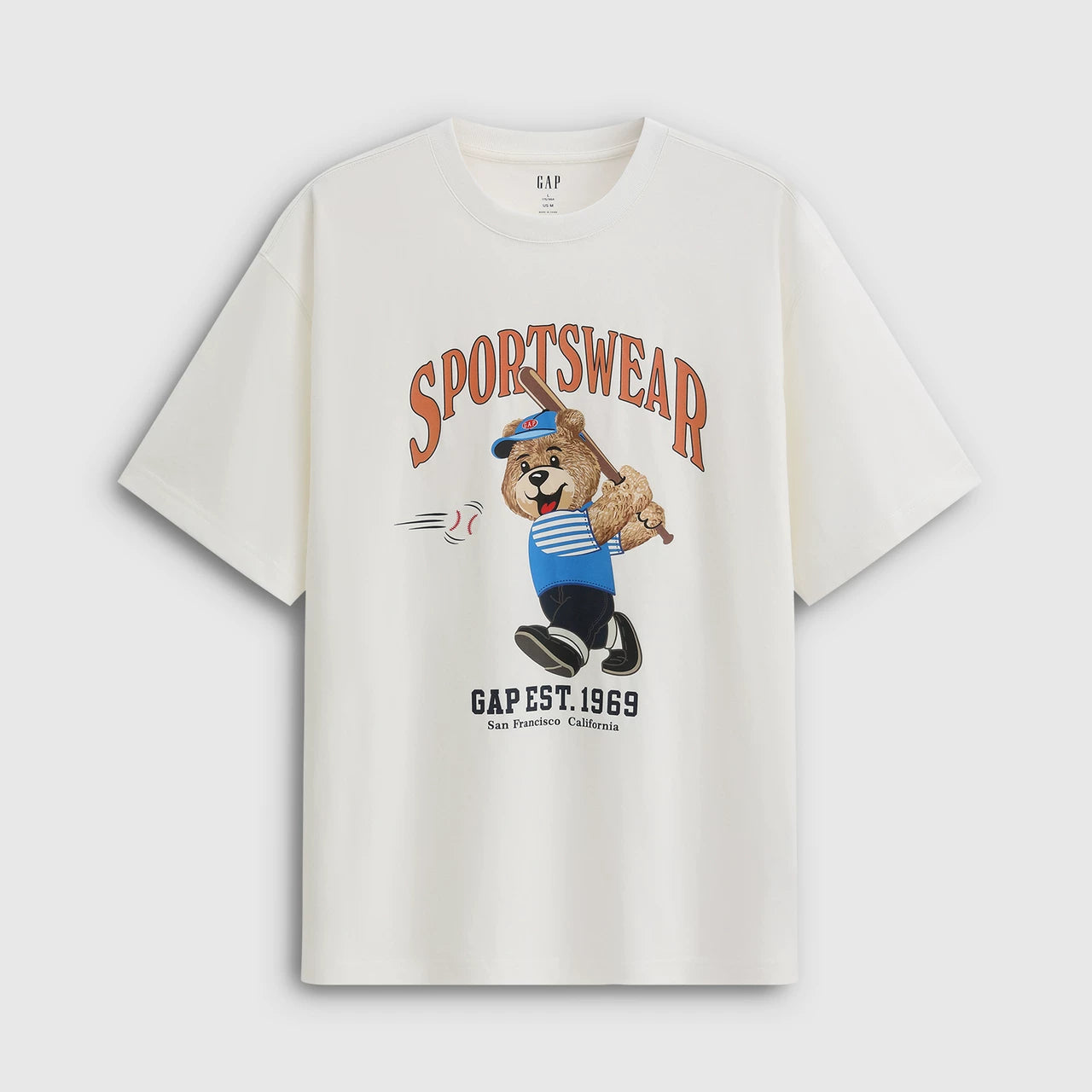 Cheng Yi endorses Gap men's and women's clothing for the summer of 2026, featuring a loose short sleeved T-shirt with a teddy bear print, model 866355