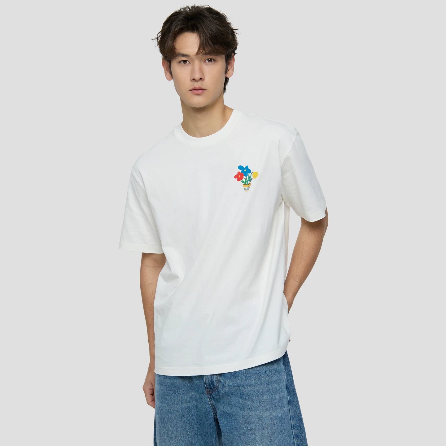 Cheng Yi endorses Gap men's and women's clothing for the summer of 2026 with pure cotton printed logo and contrasting short sleeved T-shirt 883713